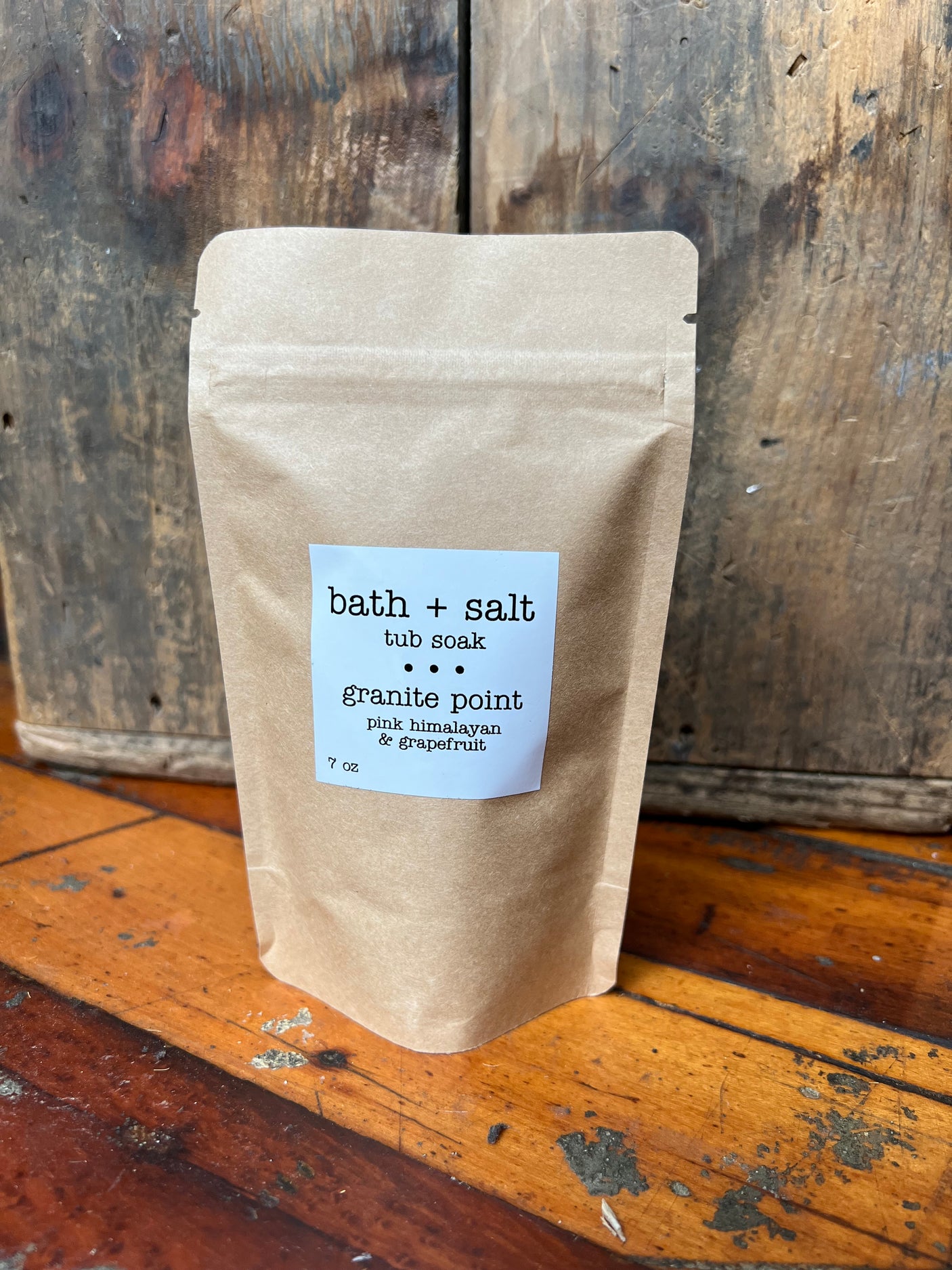 bath + salt tub soak thats pink himalayan & grapefruit