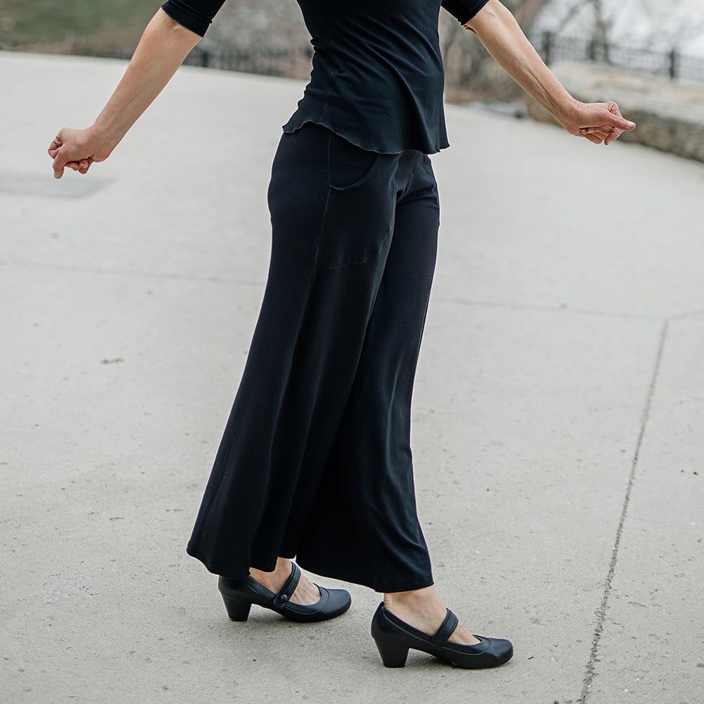 harlow elegant wide leg pant in black styled with black rose top