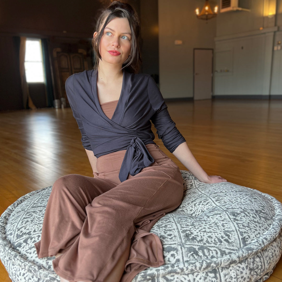 rappa jacket in carbon paired with cedar pinup