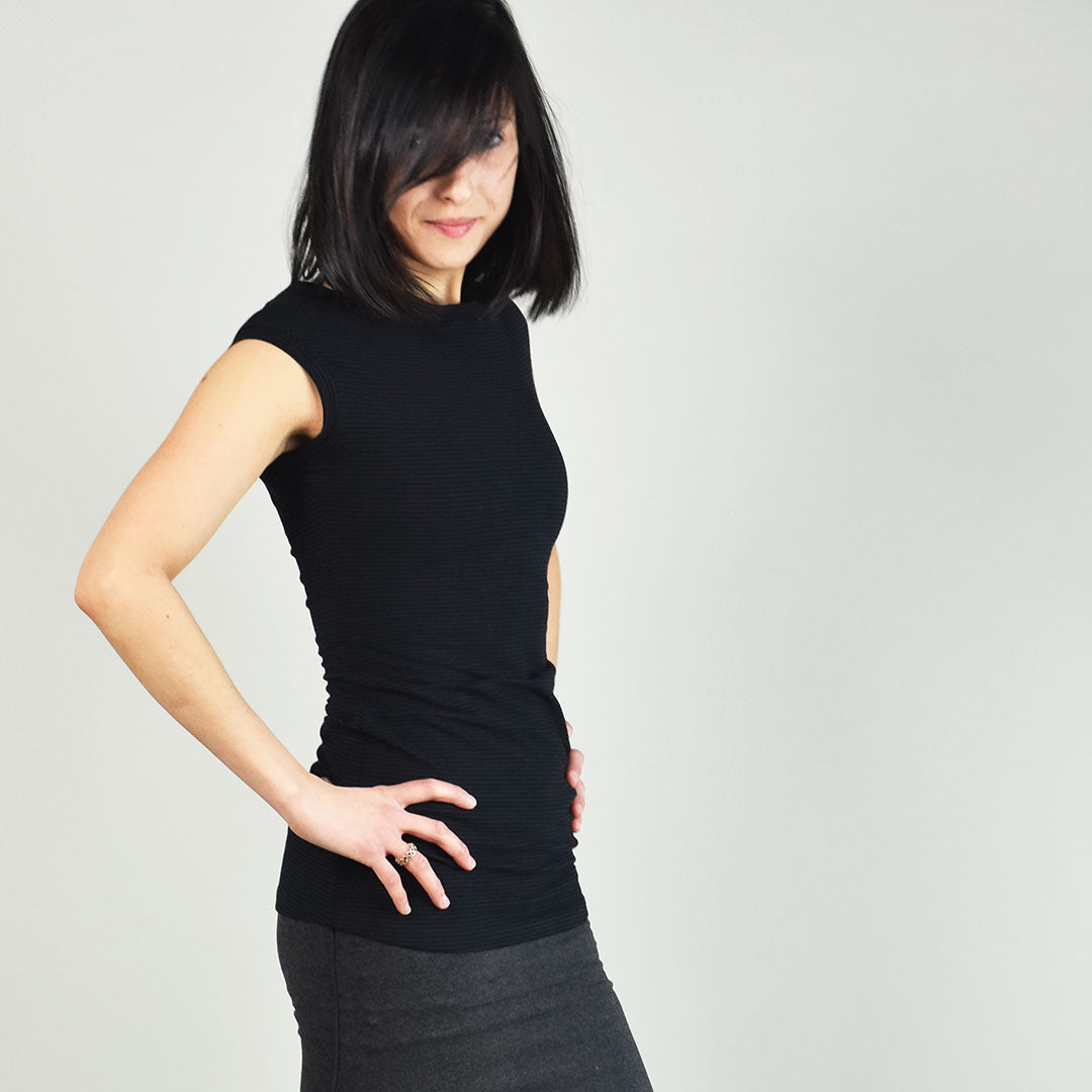 suger cap tunic in black on petite size bird