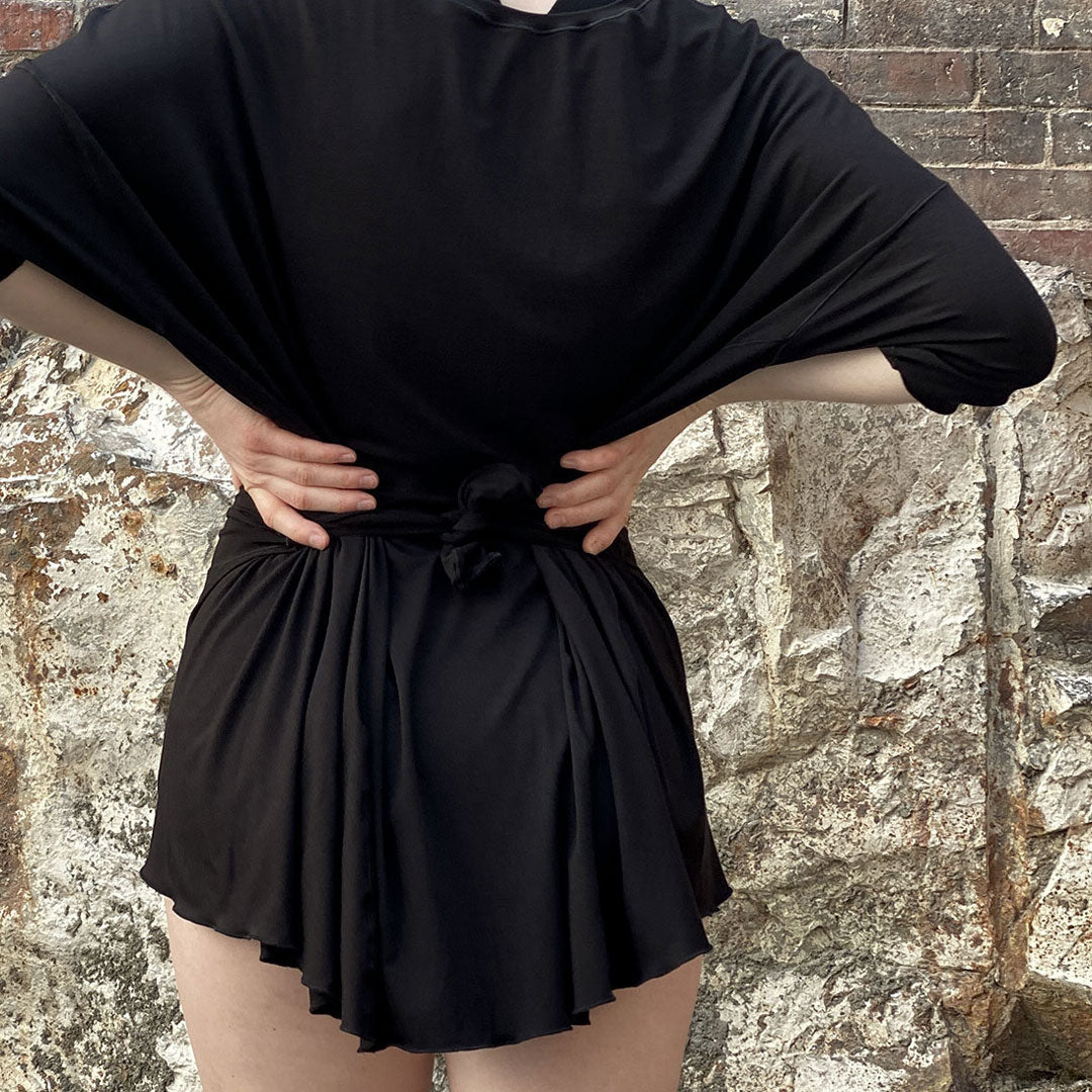 true pearl t in black bamboo