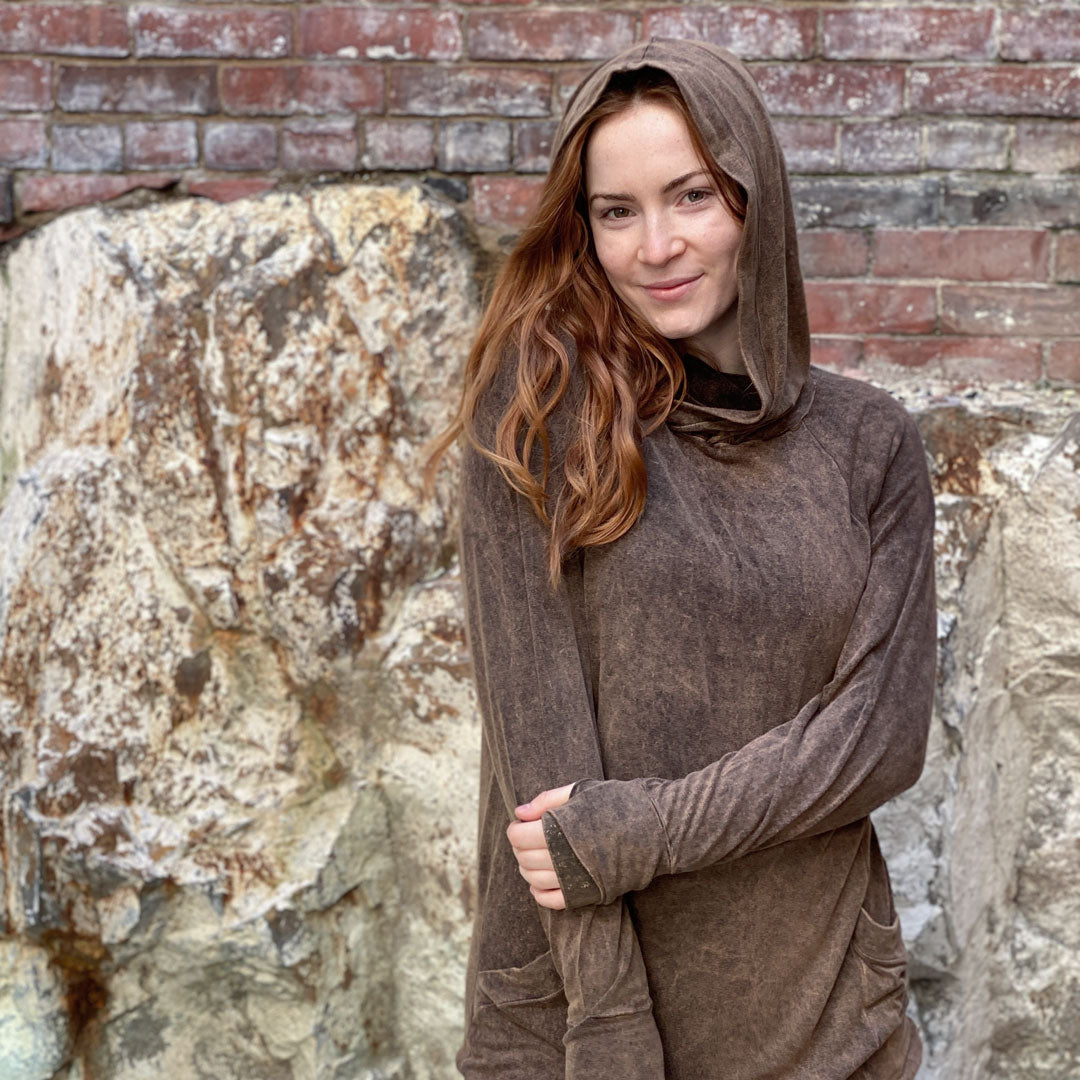 maeve hooded pullover in cedar mineral