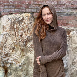 maeve hooded pullover in cedar mineral