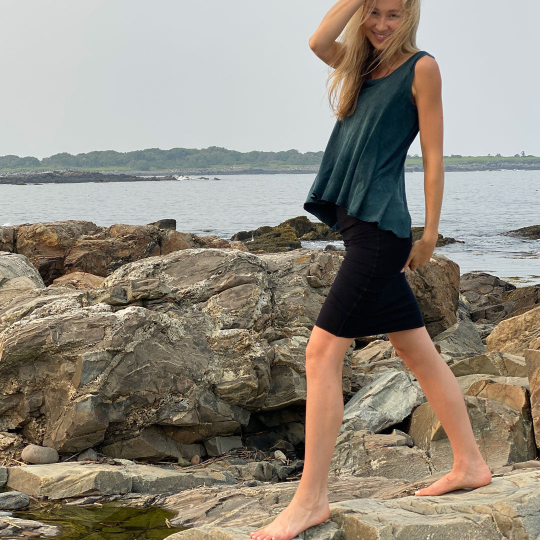 tulip tissue tank in blue mineral with hourglass in black as a skirt