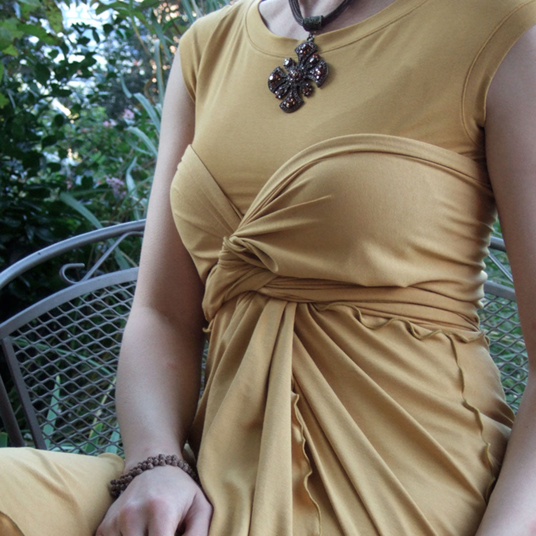 the wrap as a strapless top in amber