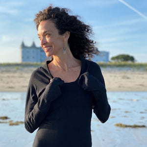 subtle black stripe shrug