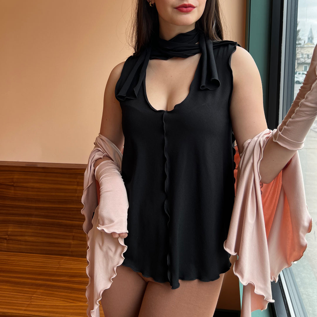 honey in black styled with ballet flutter