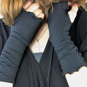 aria fingerless glove in subtle black