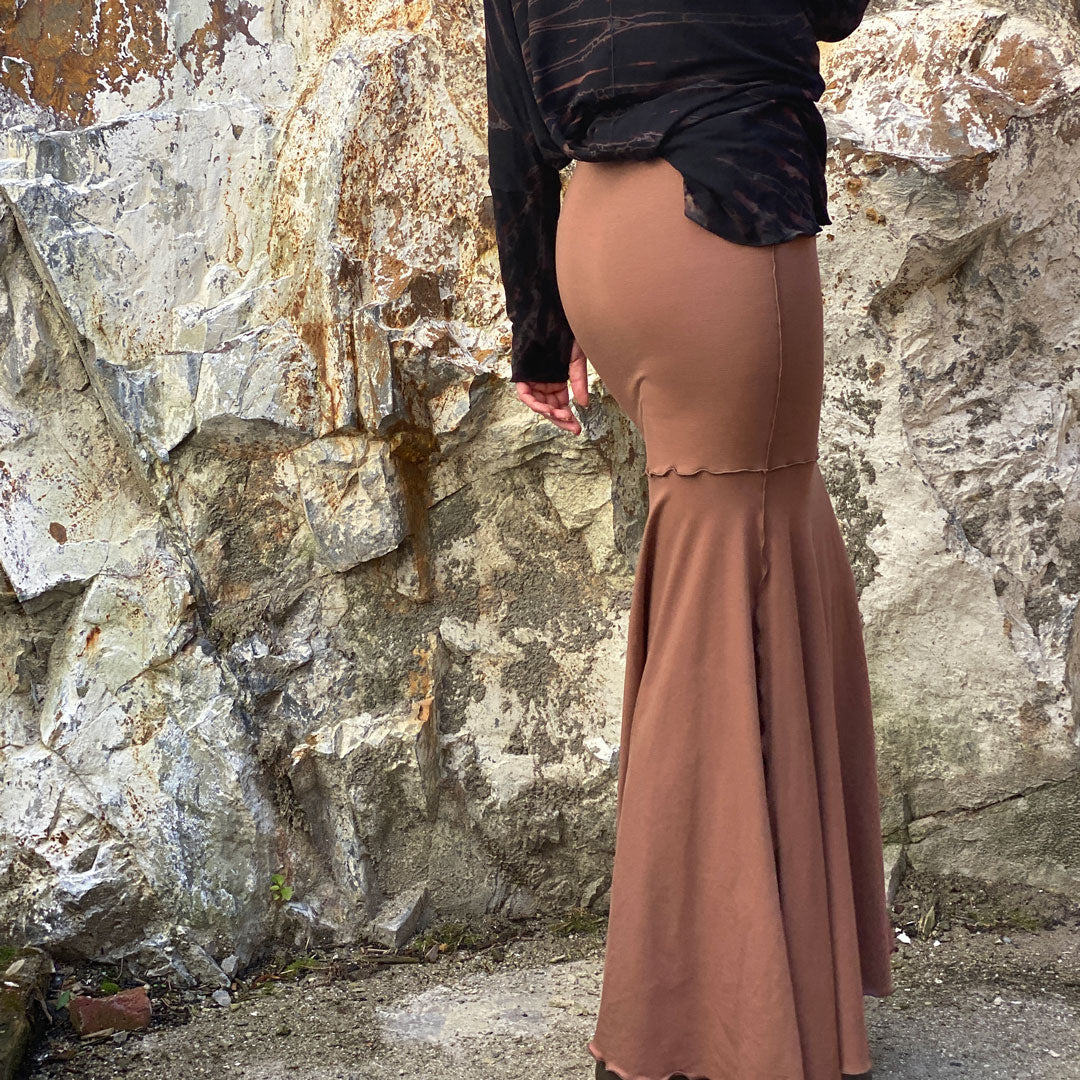 cedar lady flirt adds length + elegance