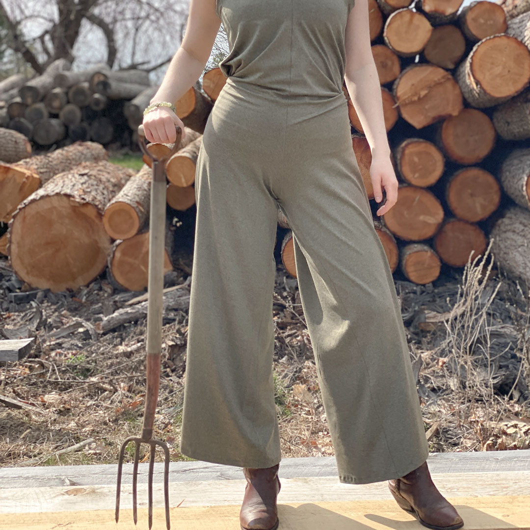 farmer jumpsuit in sand