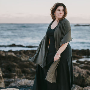 angelrox® gleam vneck gown in subtle black + ore shawl