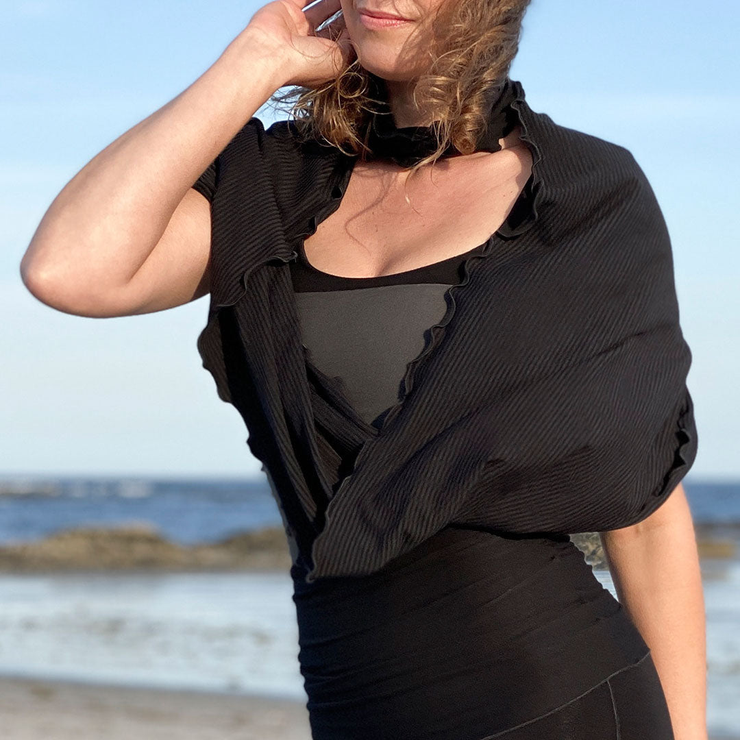 subtle black loop as shawl