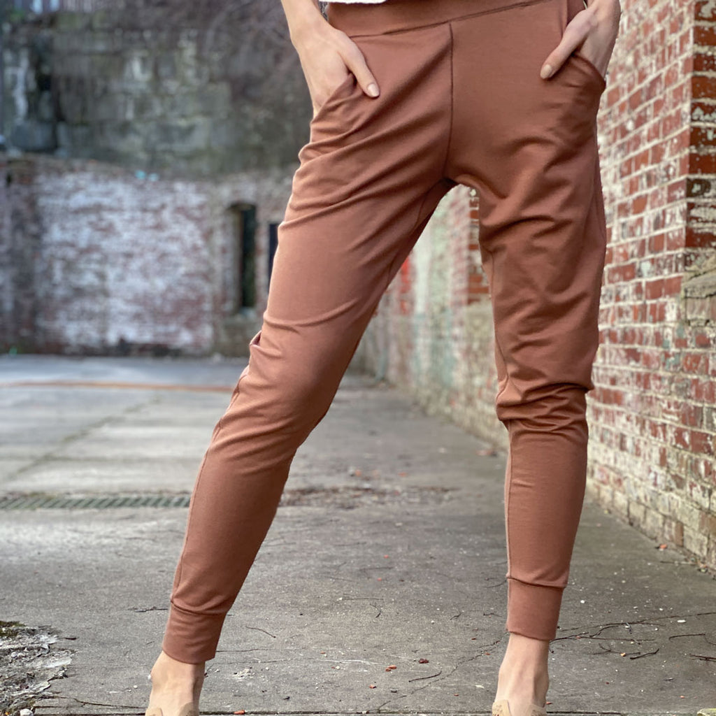 suger jogger sweatpant in cedar terry