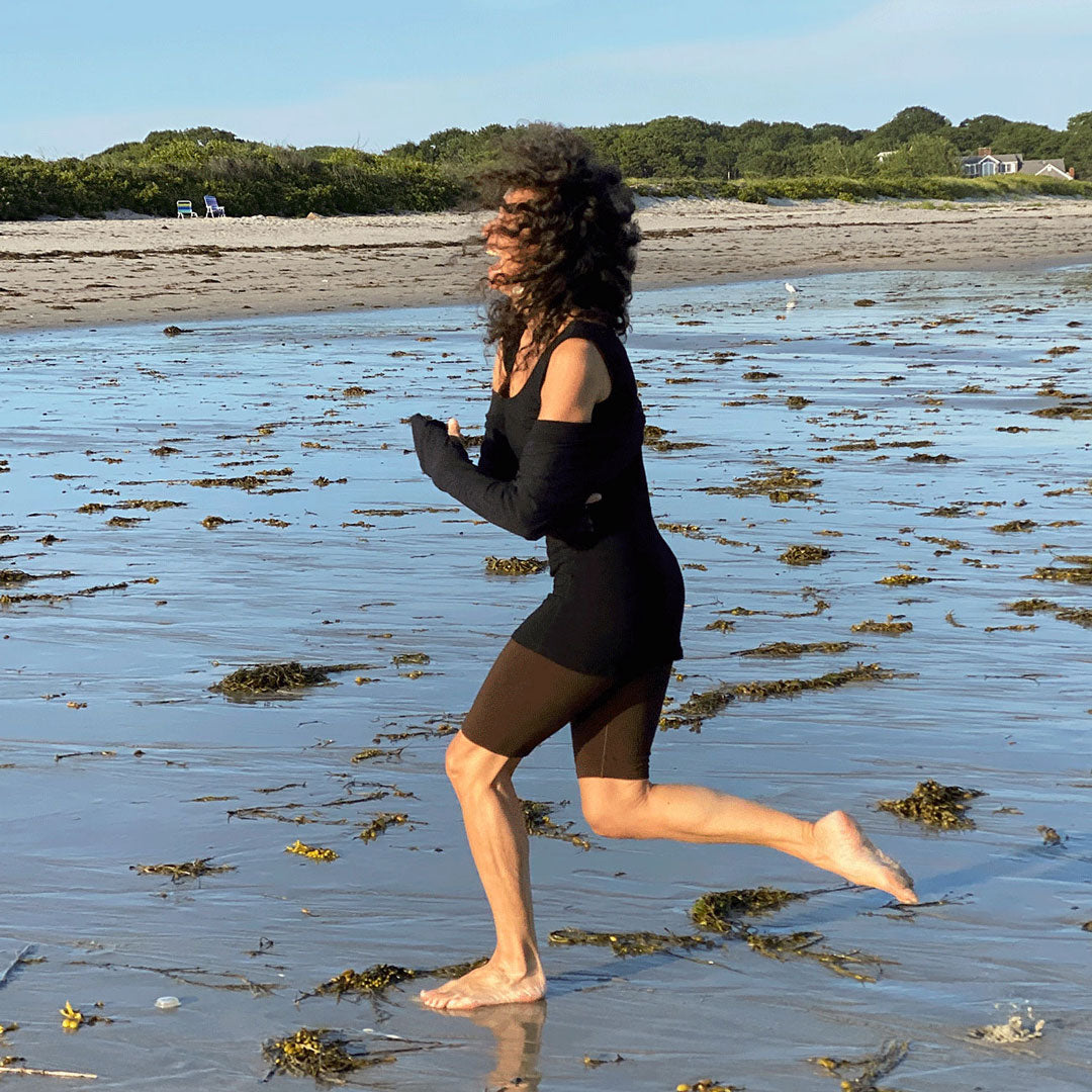 subtle black stripe shrug with our peat hiker