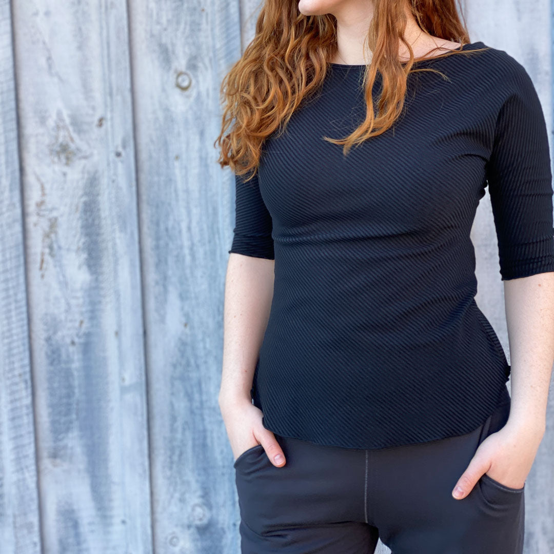 subtle black stripe rose top