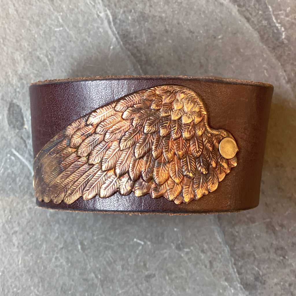 suger® angel wing cuff in brown