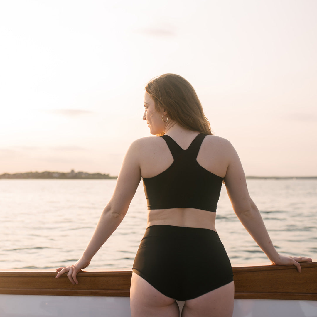 suger brief in black paired with balance bra in black