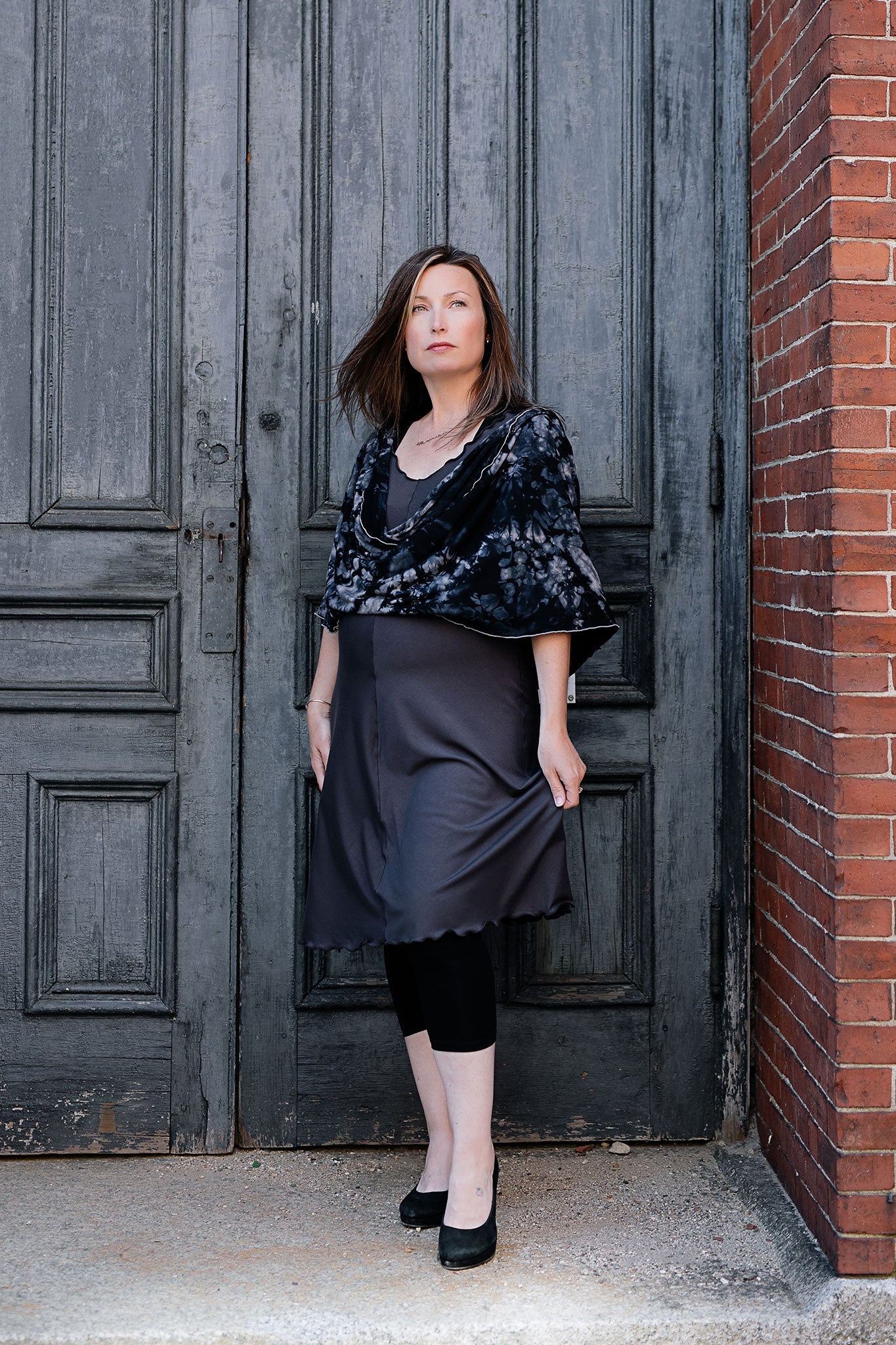 flare bias vneck dress in carbon paired with black capri + crush loop