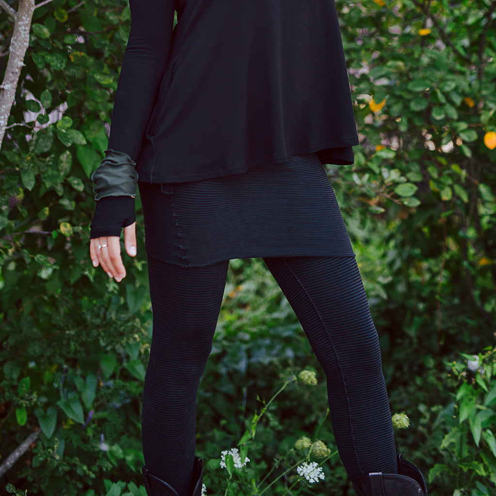 climber legging in subtle black